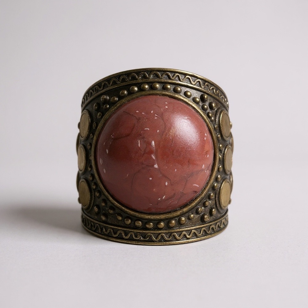 Vintage-Inspired Brass Colored Ring with‎ Red Stone Size 7